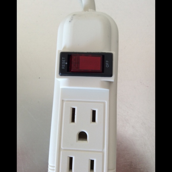 6-Outlet Power Strip with 5 ft. Cord (Gift with Purchase) - Picture 4 of 9